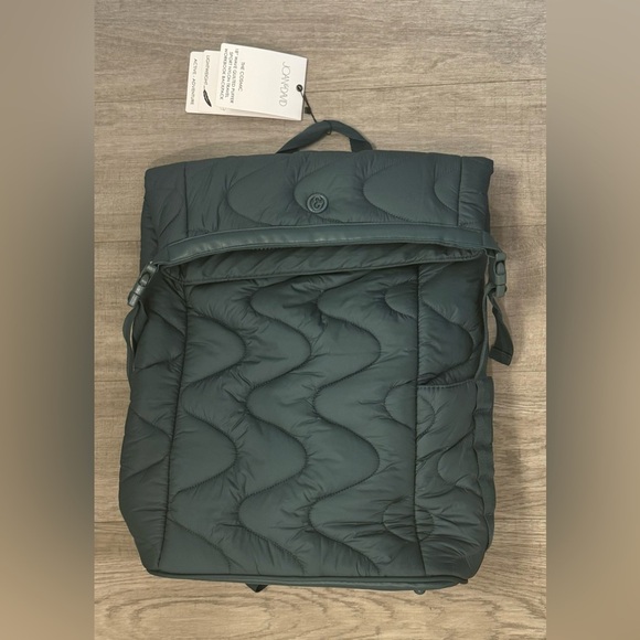 NWT Joan & David The Cosmic 18” wave Quilted Puffer Travel Backpack - Picture 1 of 8